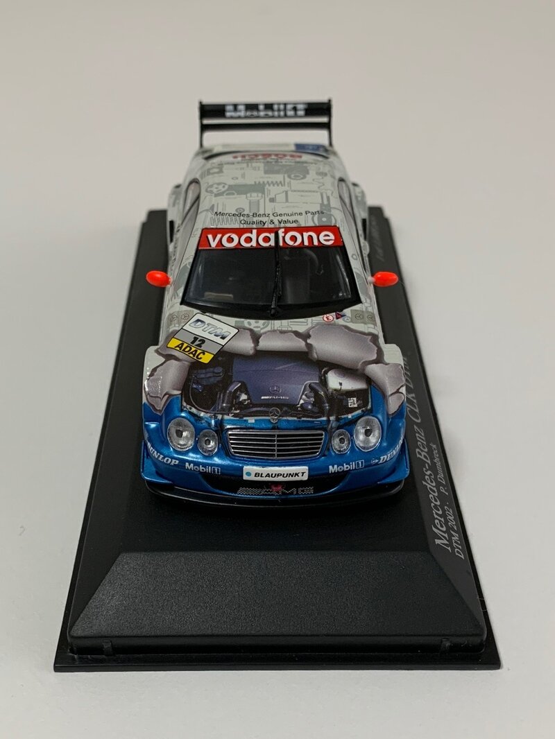 ミニチャンプス 1/43  メルセデスベンツCLK DTM 2002