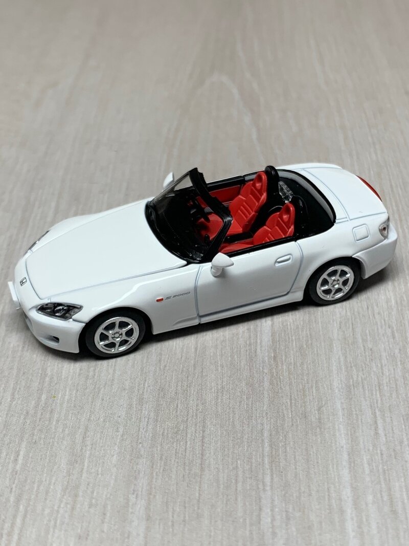 トミカリミテッドヴィンテージNEO ホンダS2000 (1999年式)