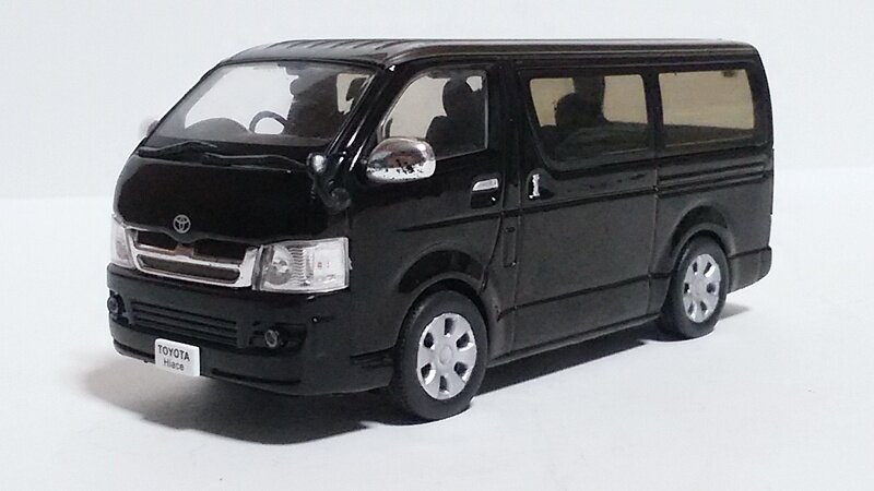 1/43 Toyota Hiace Van(2005)