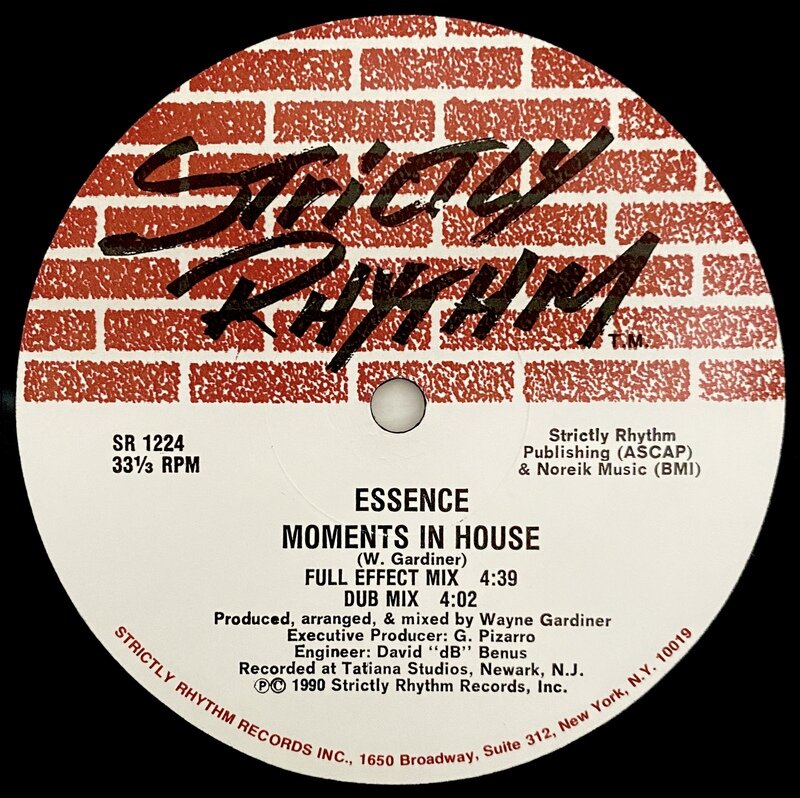 Essence - Moments In House