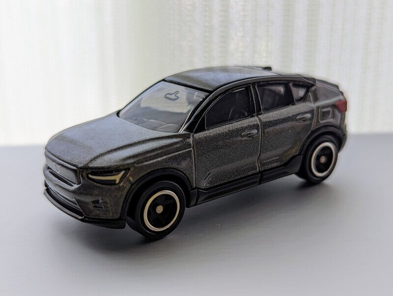 Volvo C40 Recharge (TOMICA)