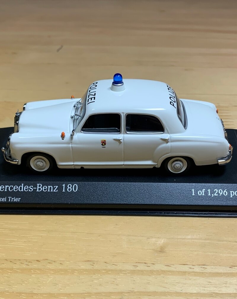 ミニチャンプス 1/43 メルセデスベンツ180 "Polizei Trier"