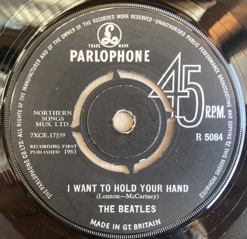 I WANT TO HOLD YOUR HAND / THIS BOY ☆ UK mono Decca②