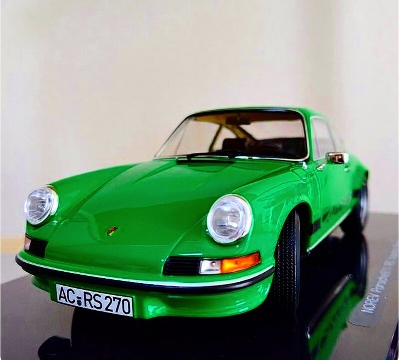 NOREV 1/18 ポルシェ911RS touring （Green）