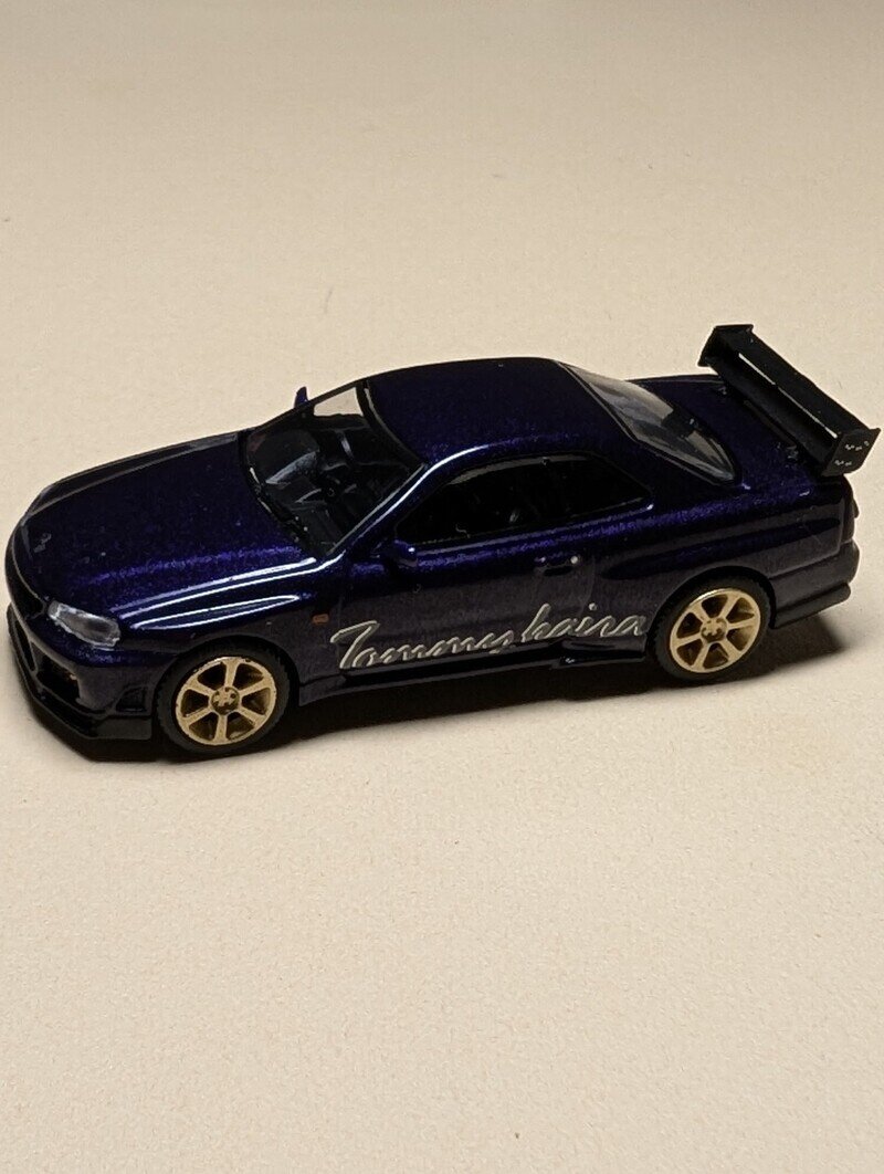 MINI GT 日産 スカイライン GT-R トミーカイラ R-z