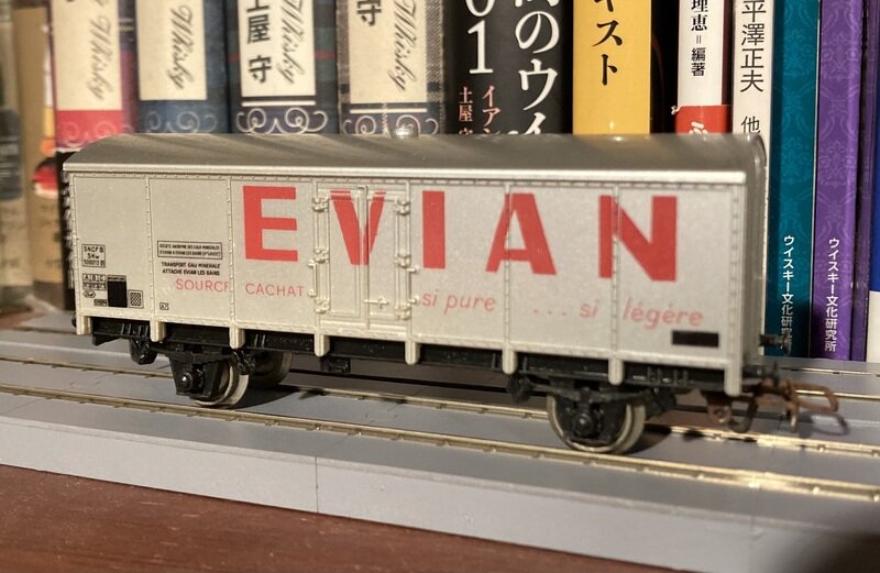 ミネラルウォーター貨車「EVIAN」 Mineral Water ( Jouef / HO )