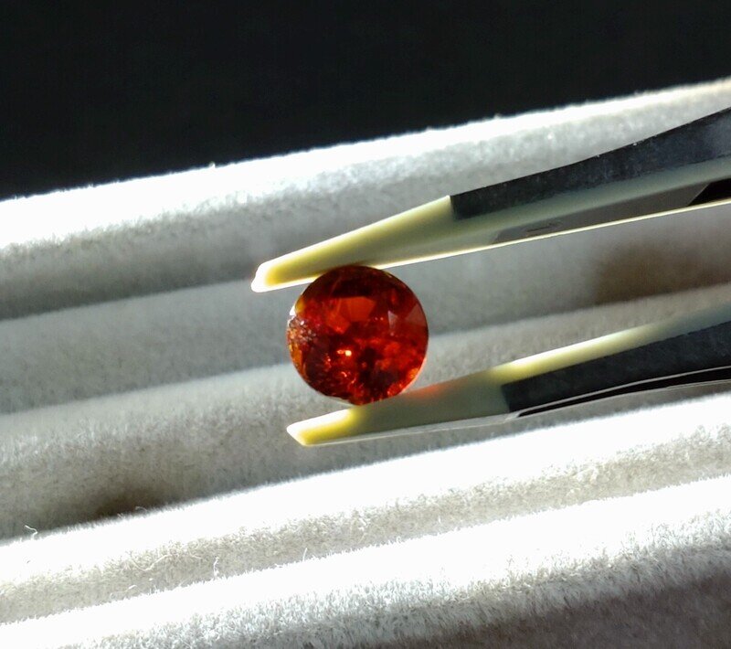 スペサルティンガーネット(Spessartine Garnet)