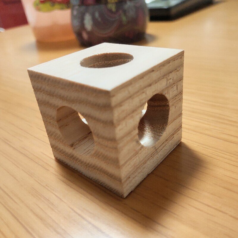 ビー玉インの木CUBE