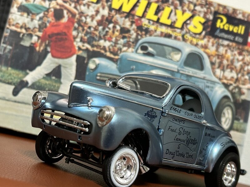 Revell STONE-WOODS-COOK '41 WILLYS Competition Coupe