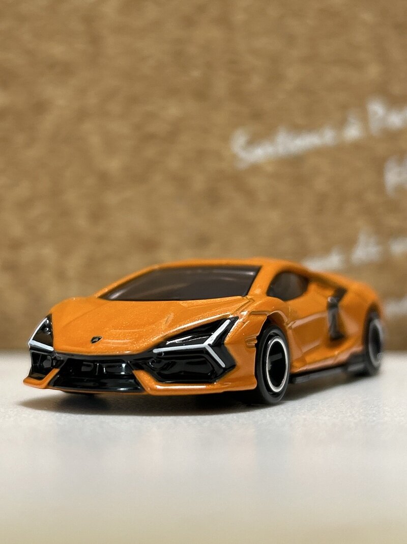 LAMBORGHINI REVUELTO