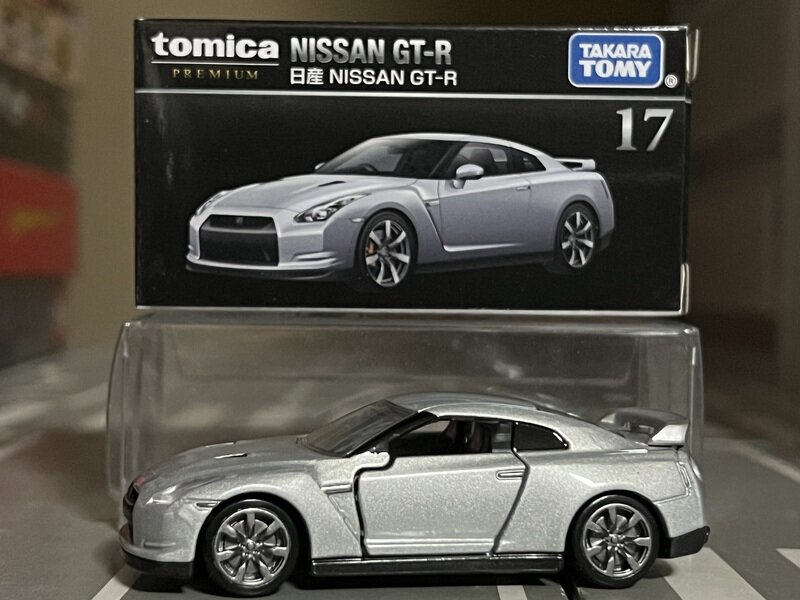 トミカプレミアム 17-4 日産 NISSAN GT-R