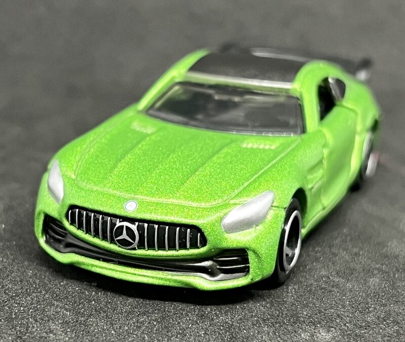 トミカ7-8 メルセデス-AMG GT R