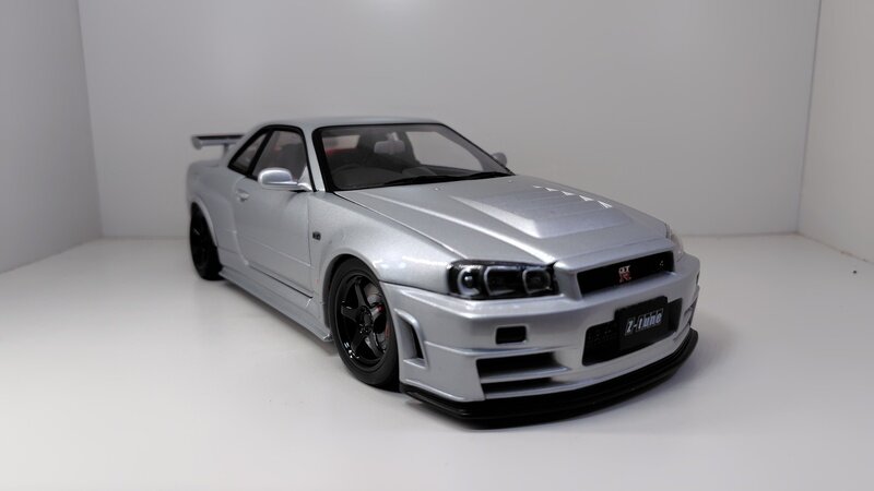 ニッサン　ニスモ R34 GT-R Z-tune