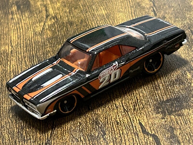 Hotwheels '68 PLYMOUTH BARRACUDA FORMULA S