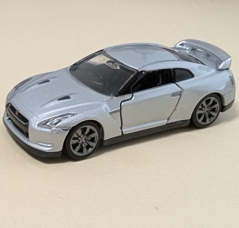 トミカプレミアム 17 日産 GT-R