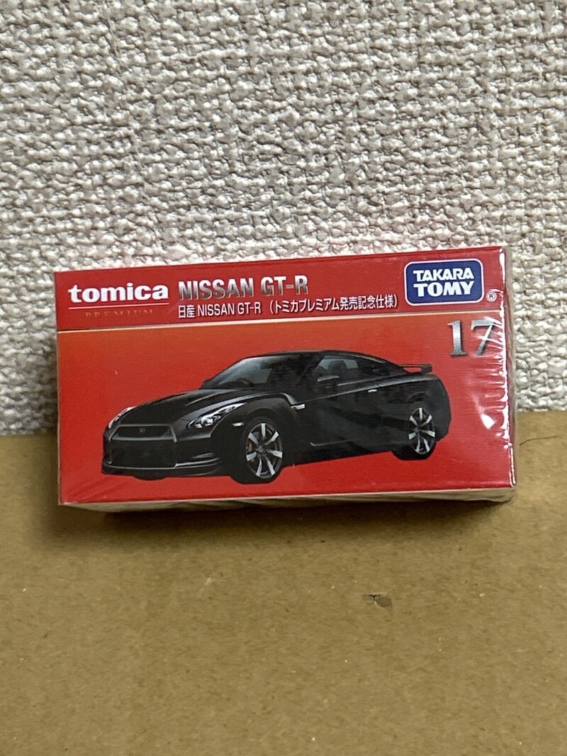 日産　NISSAN GT-R(トミカプレミアム発売記念仕様)