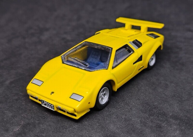 トミカリミテッド LAMBORGHINI 4MODELS (0031) No.92(F50) ランボルギーニカウンタックLP500S きいろ