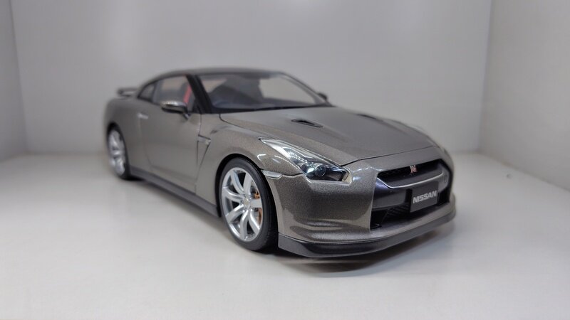 ニッサン GT-R  R35 チタン