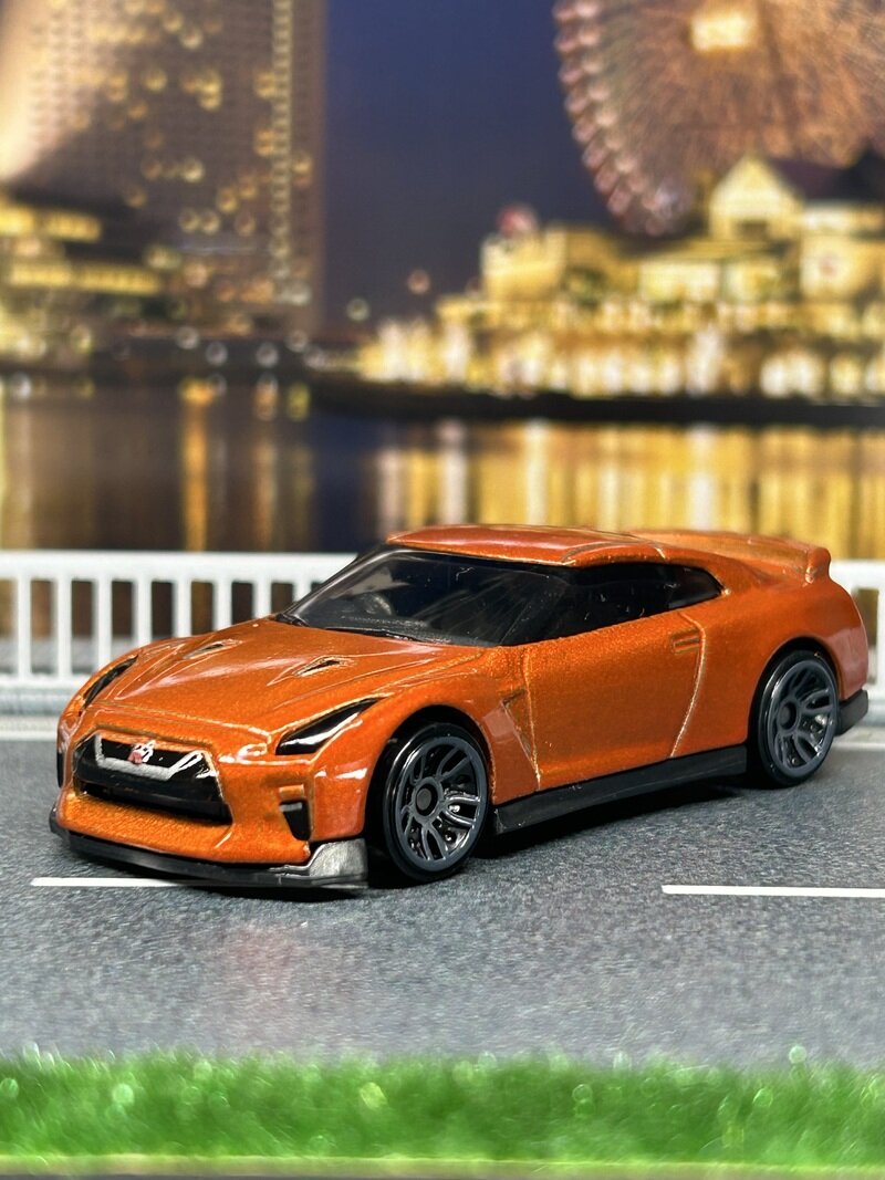 17 NISSAN GT-R (R35)