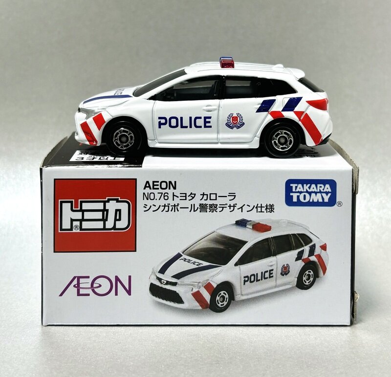 トヨタ カローラ シンガポール警察デザイン仕様