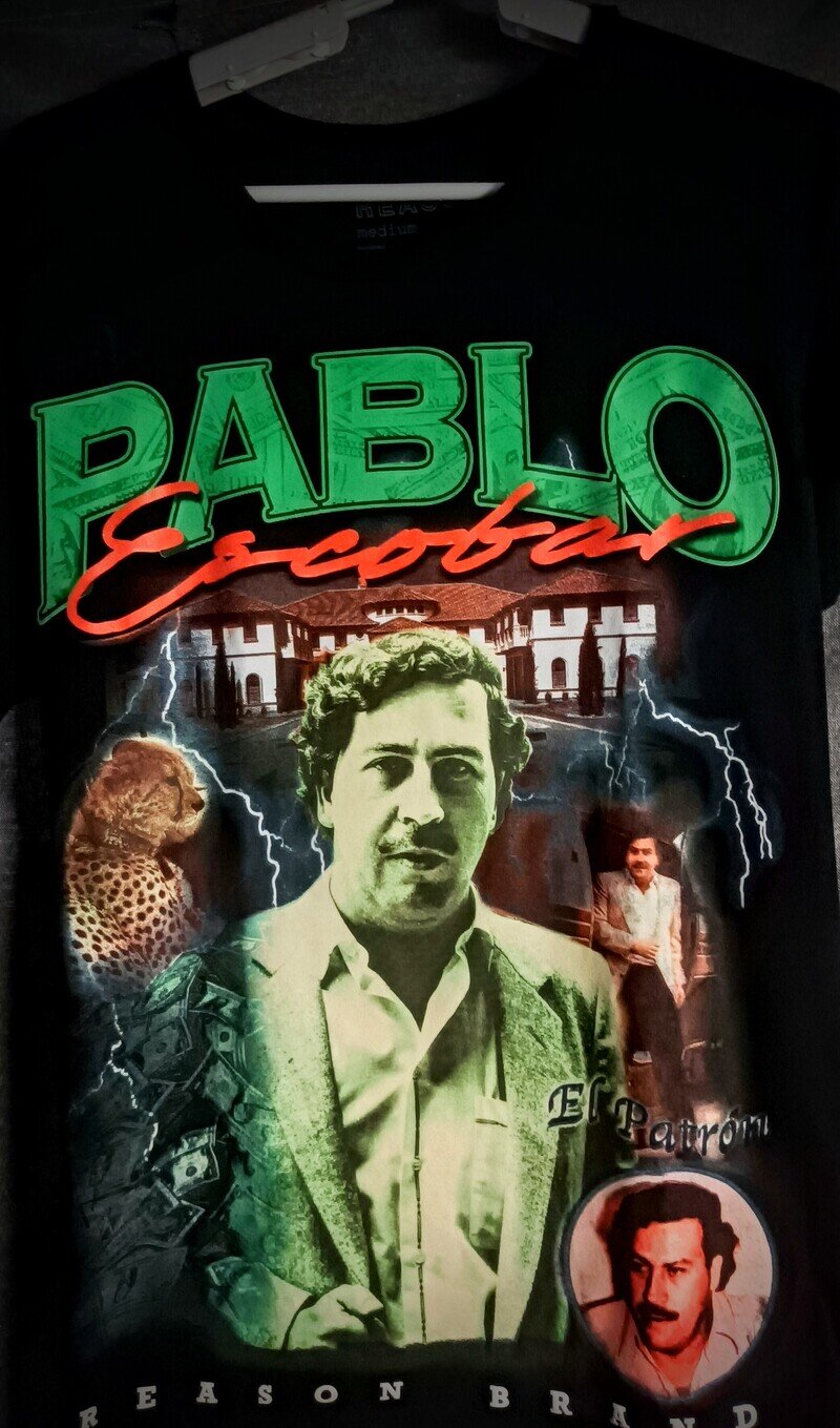 エスコバル Tシャツ④『Pablo』