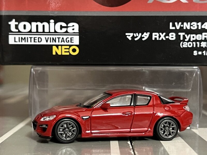 トミカリミテッドヴィンテージネオ LV-N314a マツダ RX-8 TypeRS 2011年式