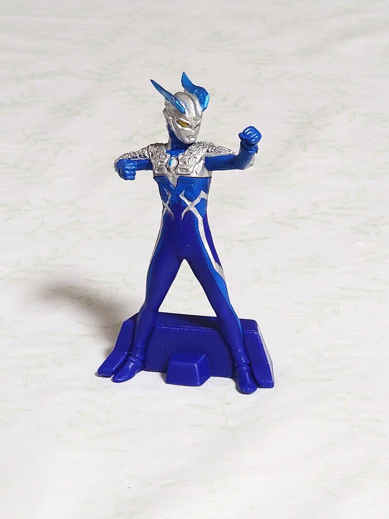 バンダイHGヒーローズ ウルトラマンゼロ