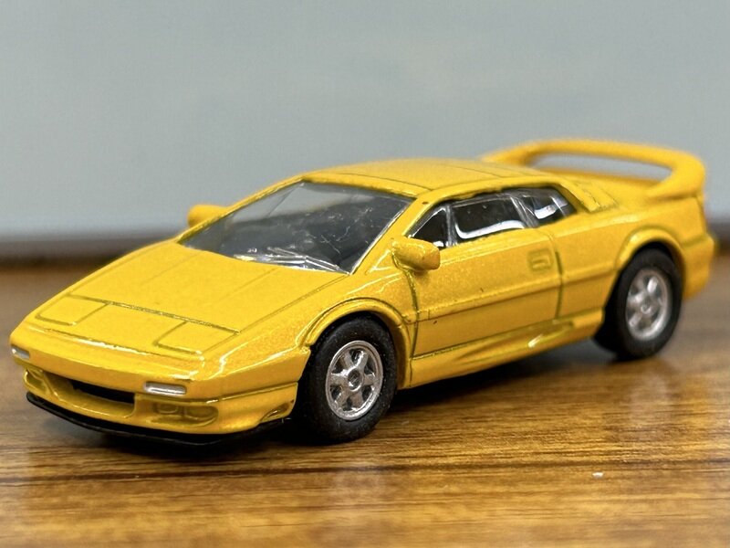 LOTUS ESPRIT V8