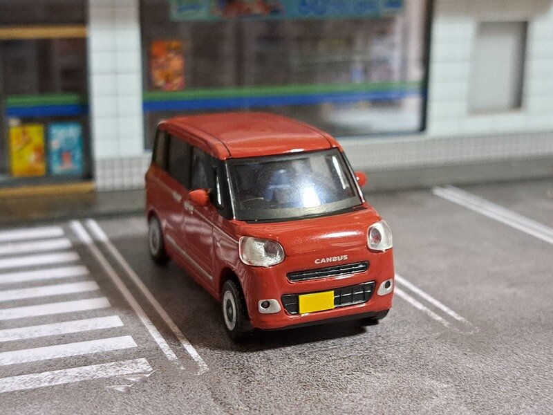 トイズキャビン 1/64 ダイハツ・ムーヴキャンバス