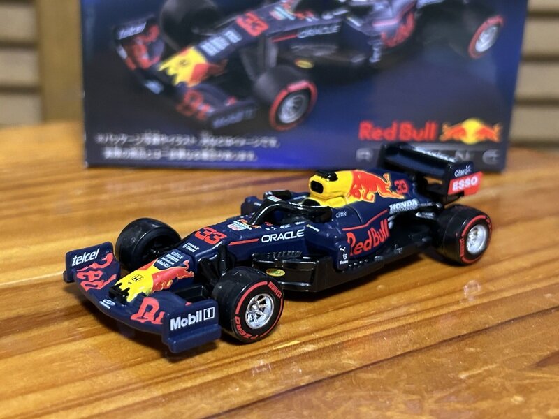 トミカプレミアム レーシング レッドブルレーシング ホンダRB16B No.33