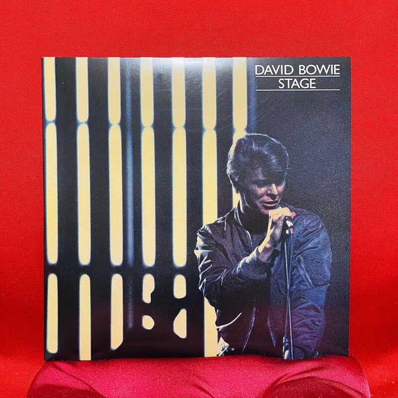 DAVID BOWIE “STAGE”