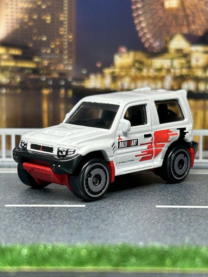 MITSUBISHI PAJERO EVOLUTION