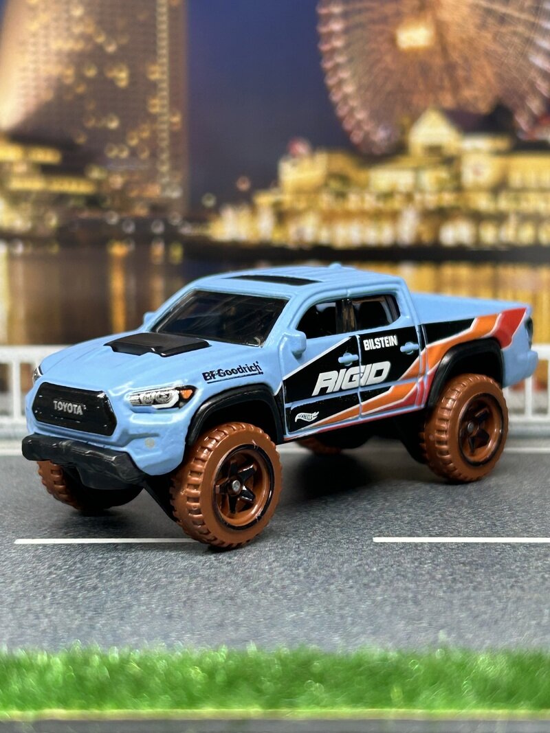 20 TOYOTA TACOMA