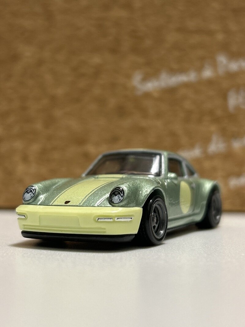 PORSCHE 964