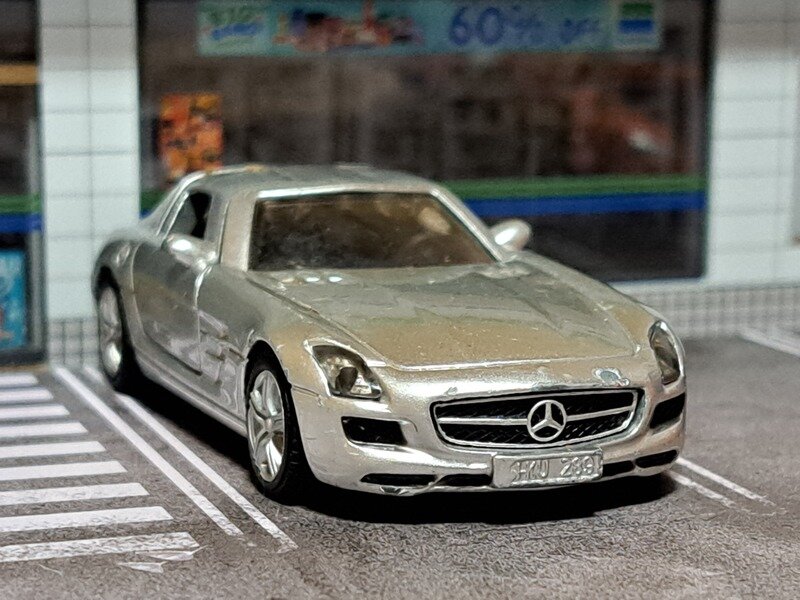 Siku Mercedes-Benz SLS AMG