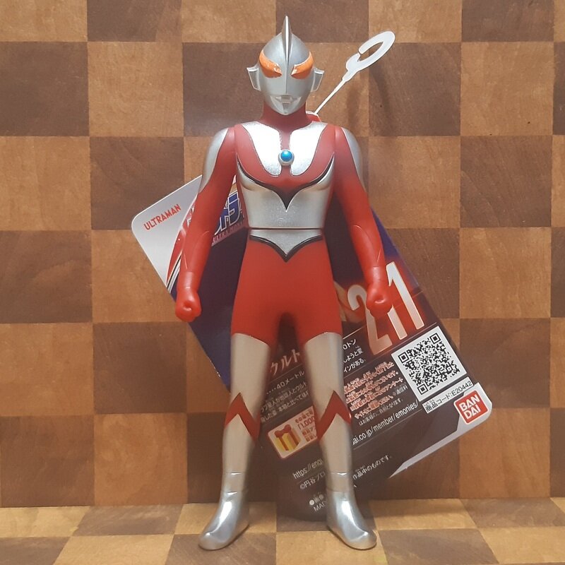 211にせウルトラマン