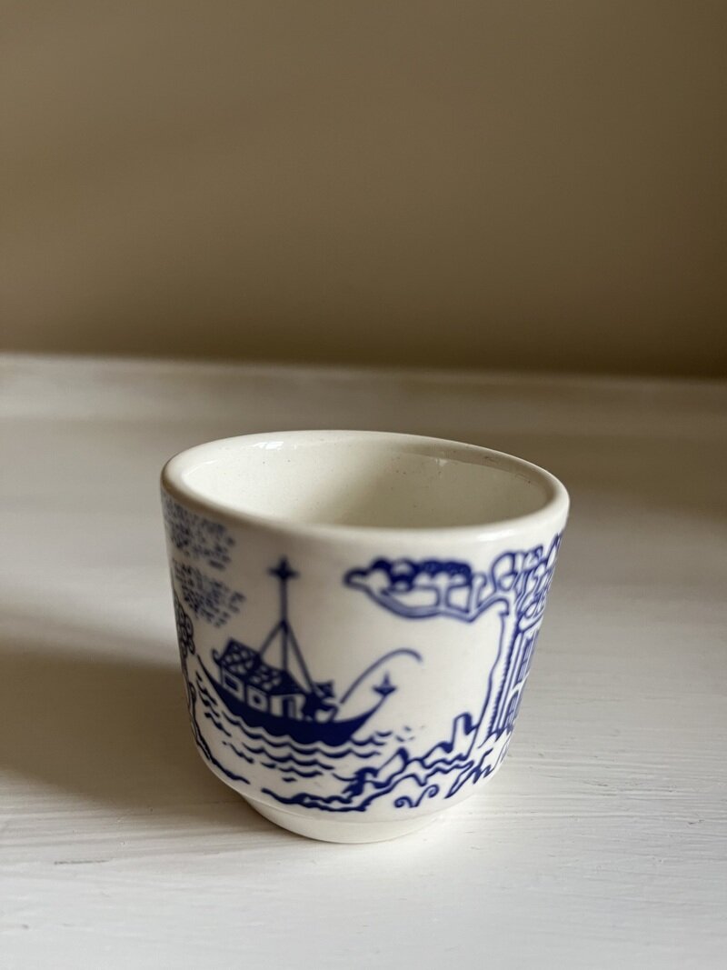 Crown Lynn Blue willow egg cup