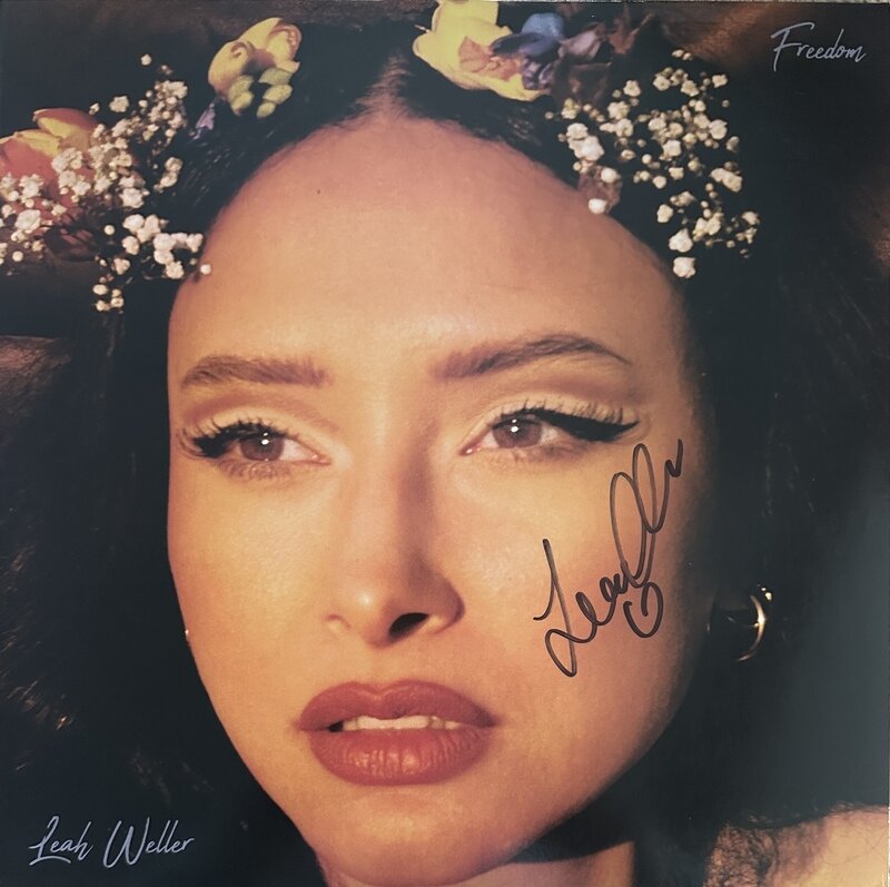 LEAH WELLER / FREEDOM (autograph)