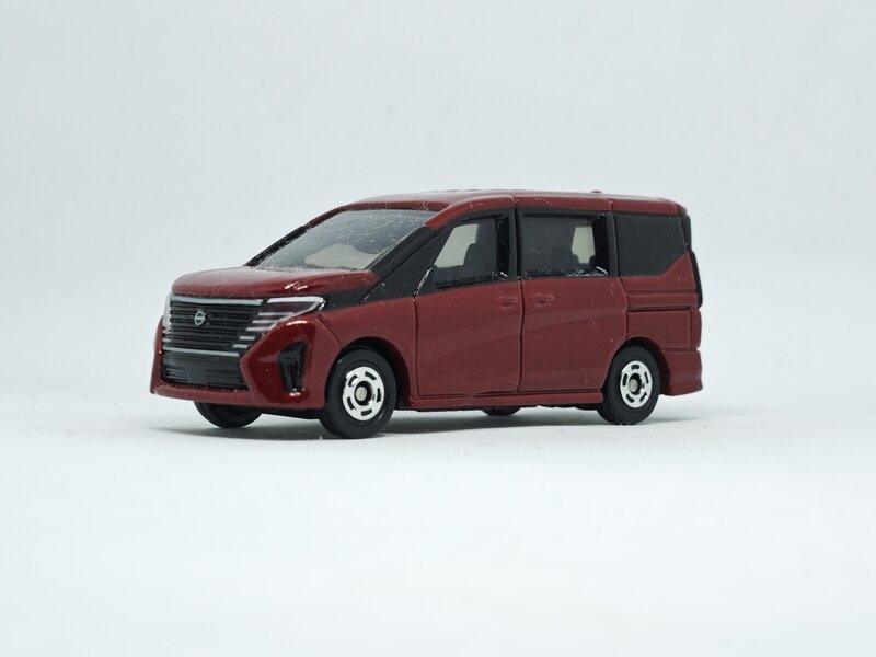 日産 セレナ ハイウェイスター (C28)