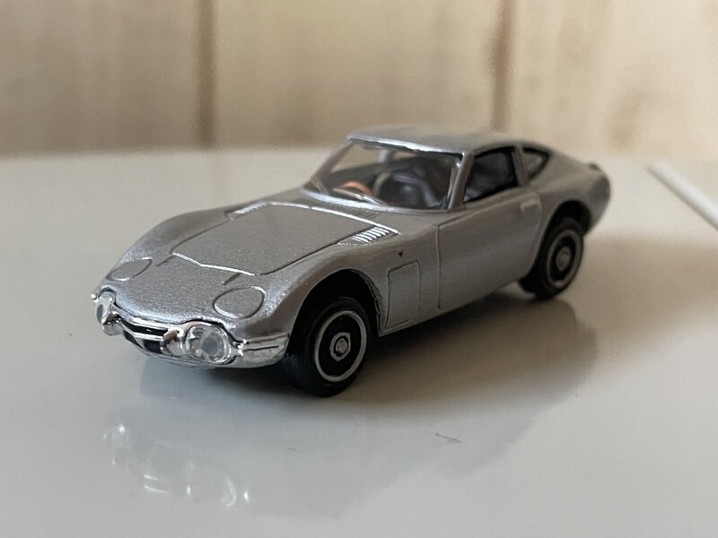 トヨタ2000GT シルバー