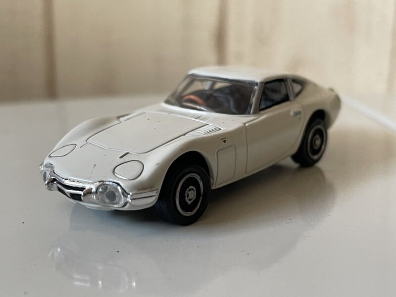 トヨタ2000GT ホワイト