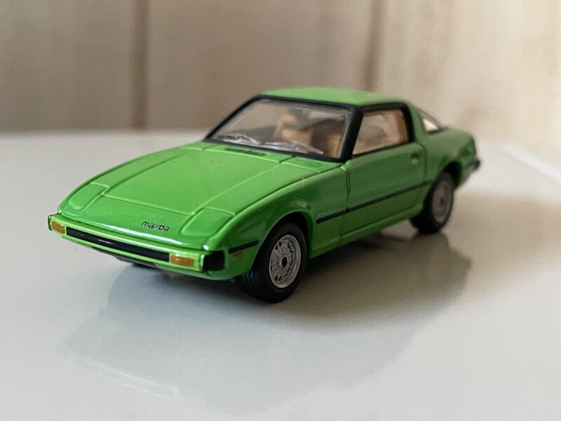 マツダサバンナRX -7 グリーン