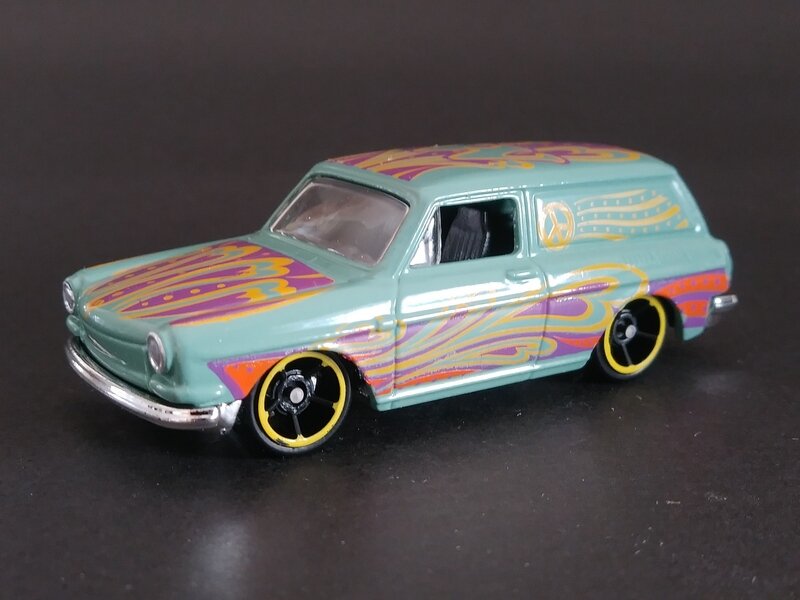 Custom '69 Volkswagen Squareback 2016 HW Art Cars 192/250