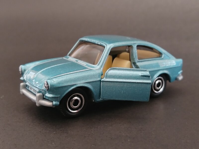 '65 Volkswagen Type 3 Fastback 2019 Moving Parts Light Metalflake Blue