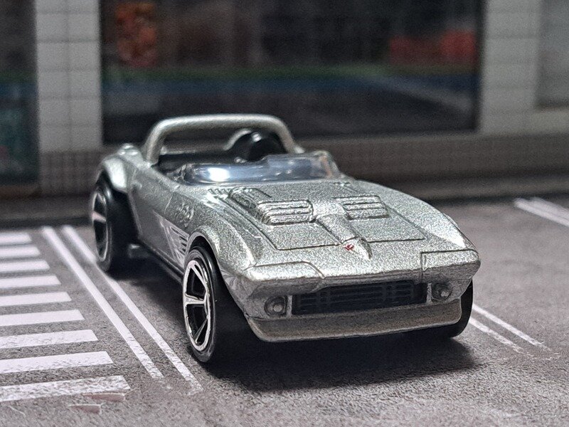 Hot Wheels “HW SCREEN TIME” Corvette Grand Sport Road Star