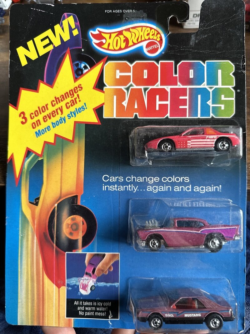 COLOR RACERS