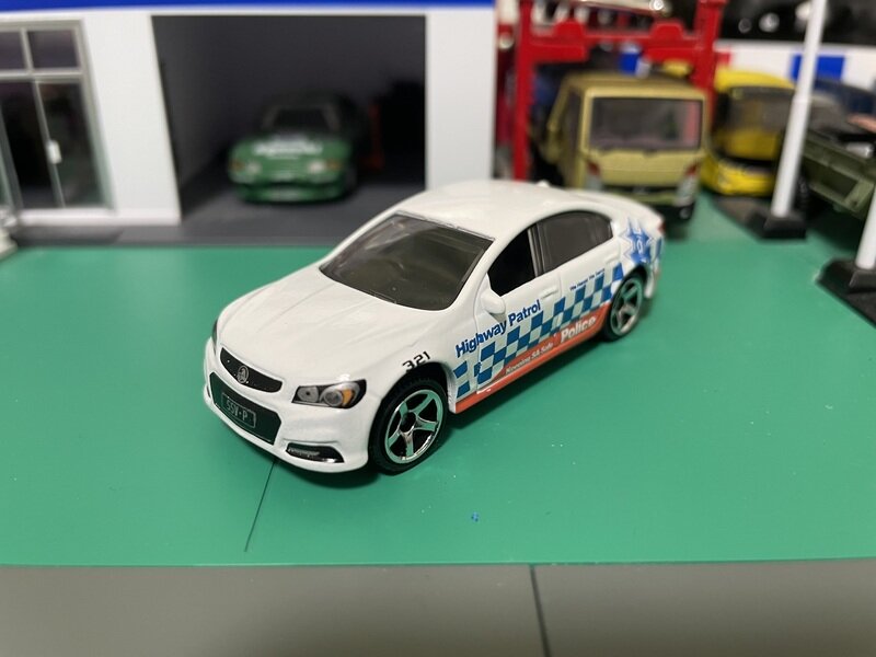 matchbox holden VF commodore SS