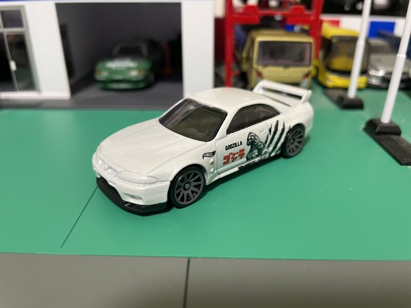 hotwheels nissan skyline GTR R33