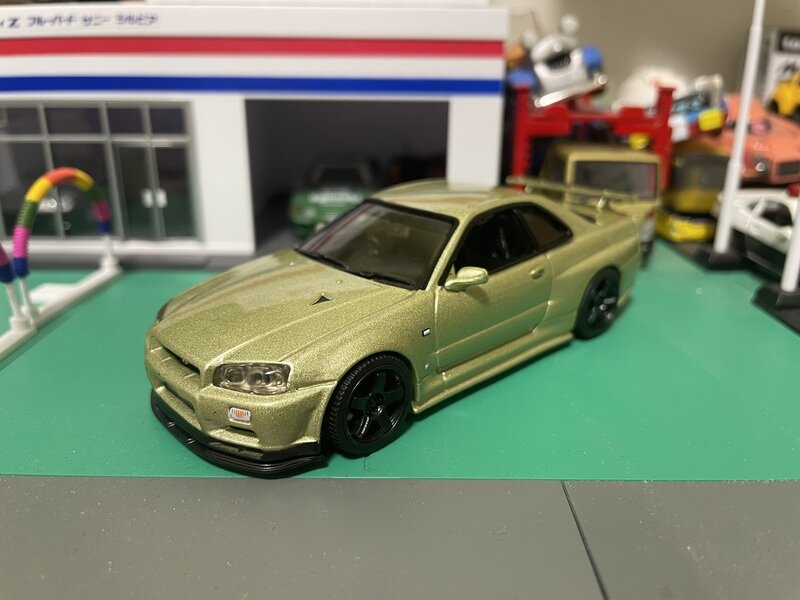 hotwheels nissan skyline R34 GTR 1/43