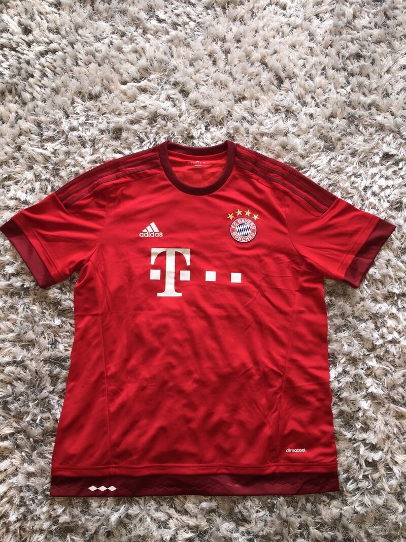 Bayern 2015-16 Home